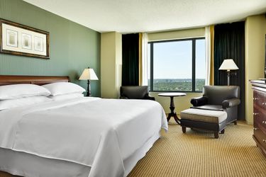 Sheraton Overland Park Hotel At The Convention Center:  OVERLAND PARK (KS)