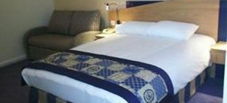 Hotel Express By Holiday Inn Oxford Kassam Stadium:  OXFORD
