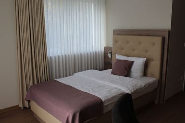 Hotel Landhaus Jaegerkrug Paderborn: Photo 