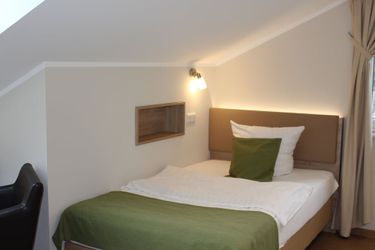 Hotel Landhaus Jaegerkrug Paderborn: Photo 