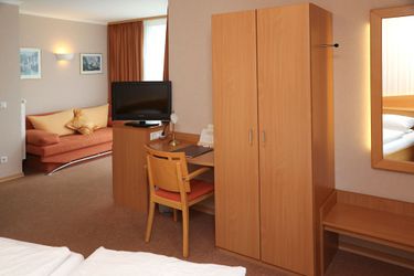 Hotel Landhaus Jaegerkrug Paderborn: Photo 