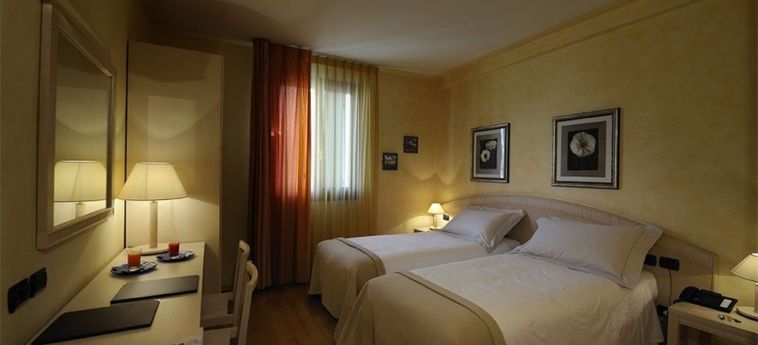 Hotel San Giacomo:  PADERNO DEL GRAPPA - TREVISO