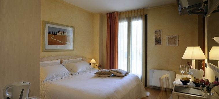 Hotel San Giacomo:  PADERNO DEL GRAPPA - TREVISO