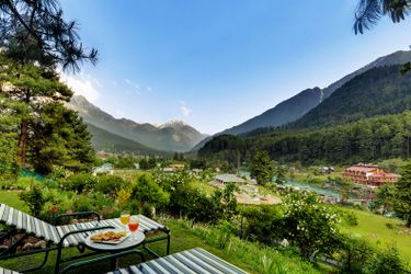 Hotel Senator Pine-N-Peak Pahalgam: Photo 