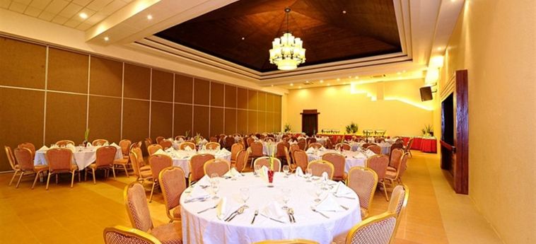 Hotel Four Points By Sheraton Palawan Puerto Princesa:  PALAWAN ISLAND