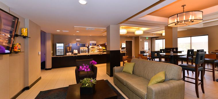 Hotel Holiday Inn Express & Suites Indio:  PALM SPRINGS (CA)