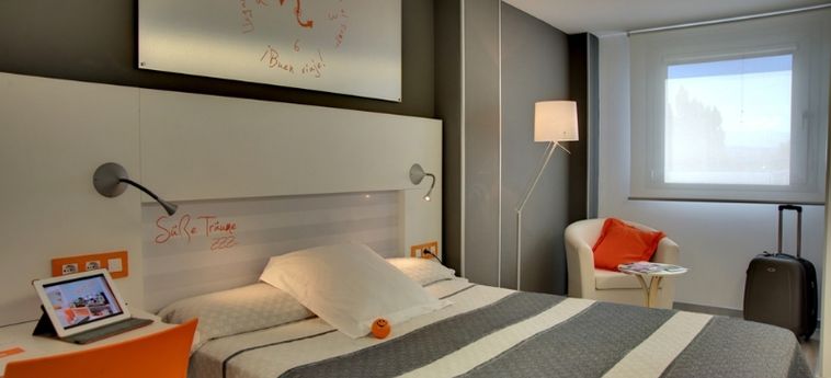 Hotel Bed4U Pamplona:  PAMPLONA