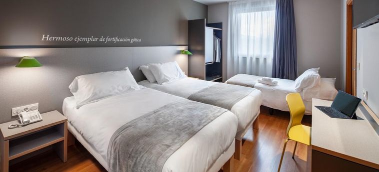 Hotel Ibis Styles Pamplona Noain:  PAMPLONA