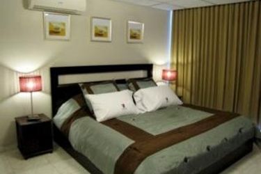 Hotel Centrum Tower Suites:  PANAMA CITY