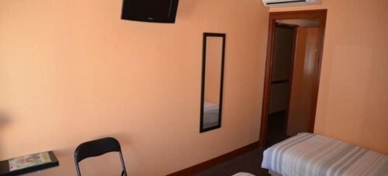 Hotel Hôtel Le Cheval Noir Pantin: Foto 