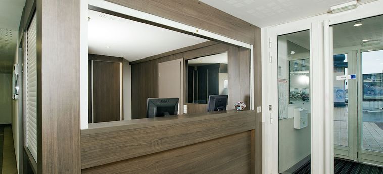 Hotel Séjours &Amp; Affaires Charles De Gaulle Pantin: Foto 