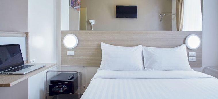 Hotel Red Planet Aseana City:  PARANAQUE