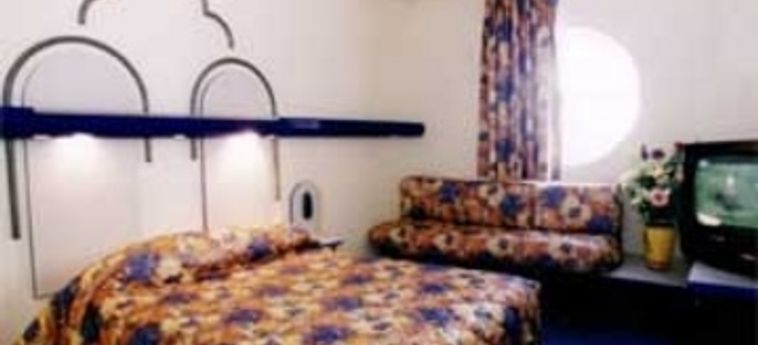 Hotel Ibis Budget Grigny Centre:  PARIGI - AEROPORTO ORLY