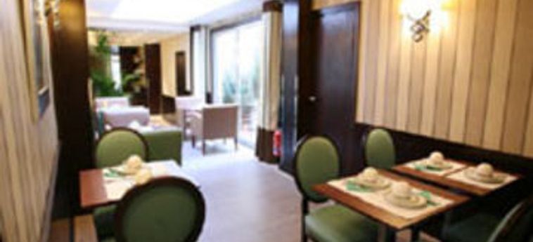Hotel Longchamp Elysees:  PARIGI