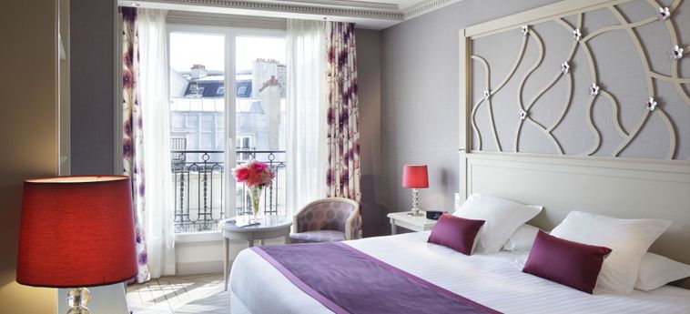 Hotel Rochester Champs Elysees:  PARIGI