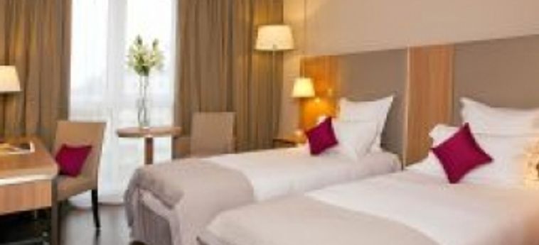 Hotel Residhome Roissy Park:  PARIS - AEROPUERTO CDG