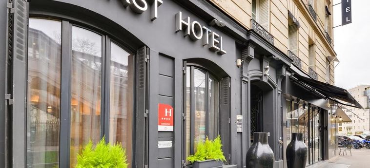 First Hotel Paris:  PARIS