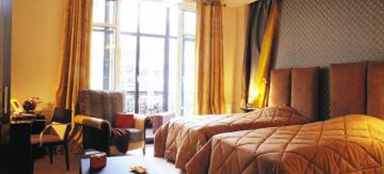 Hotel Tremoille:  PARIS