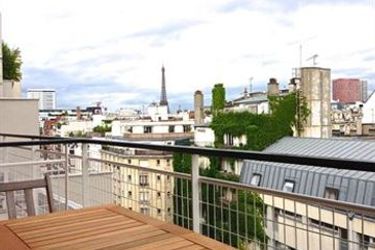 Hotel Studio Tour Eiffel:  PARIS