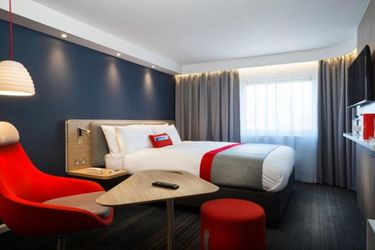 Hotel Holiday Inn Express Paris - Velizy:  PARIS