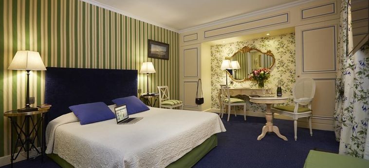 Hotel Beaubourg:  PARIS