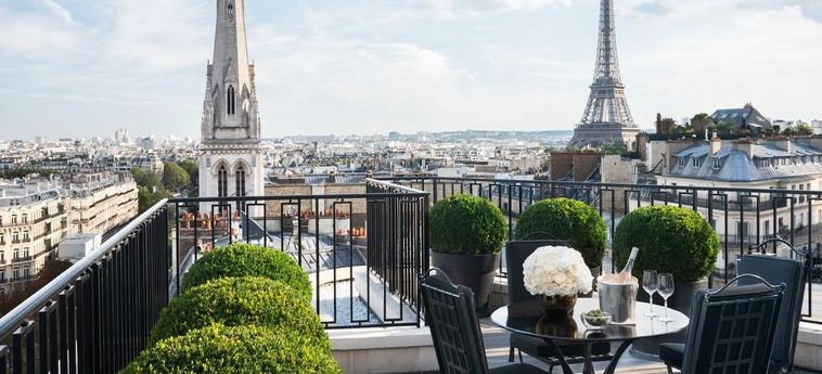 Hotel Four Seasons George V:  PARIS