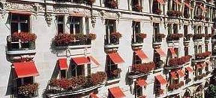 Hotel Plaza Athenee:  PARIS