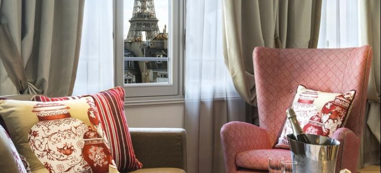 Hotel La Clef Tour Eiffel:  PARIS
