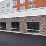 HOLIDAY INN EXPRESS & SUITES PARKERSBURG EAST 2 Stars