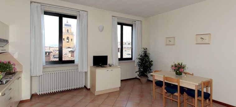 Hotel Residenza Cavour:  PARME