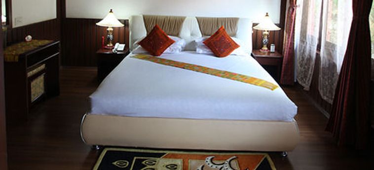 Hotel Tashi Namgay Resort:  PARO