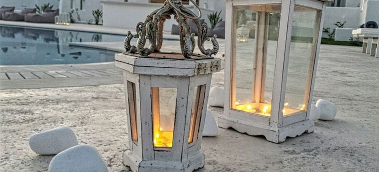 Hotel White Dunes Luxury Suites:  PAROS