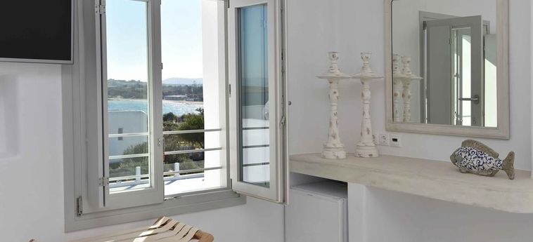 Hotel White Dunes Luxury Suites:  PAROS