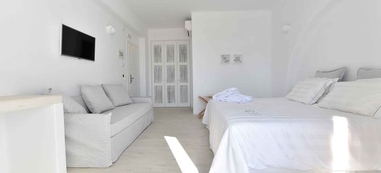 Hotel White Dunes Luxury Suites:  PAROS