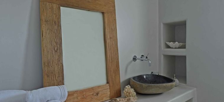 Hotel White Dunes Luxury Suites:  PAROS