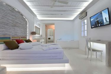 Zefi Hotel &Amp; Suites  Paros : Photo 
