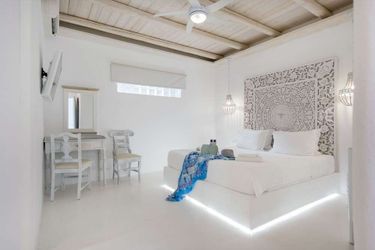 Zefi Hotel &Amp; Suites  Paros : Photo 