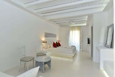 Zefi Hotel &Amp; Suites  Paros : Photo 