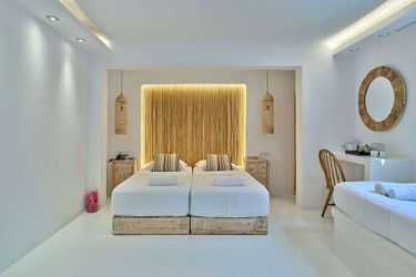 Zefi Hotel &Amp; Suites  Paros : Photo 