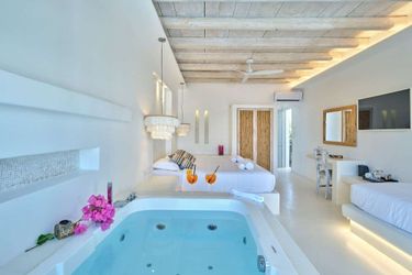 Zefi Hotel &Amp; Suites  Paros : Photo 