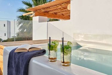 Zefi Hotel &Amp; Suites  Paros : Photo 