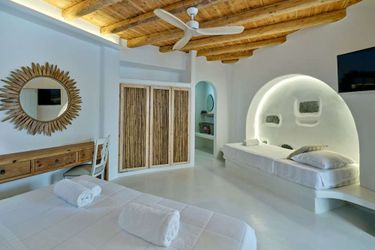 Zefi Hotel &Amp; Suites  Paros : Photo 