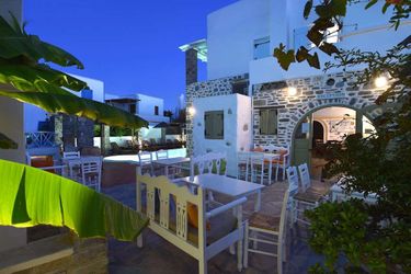 Zefi Hotel &Amp; Suites  Paros : Photo 