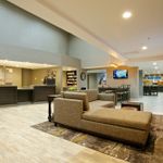 HOLIDAY INN EXPRESS & SUITES PASO ROBLES 3 Stars