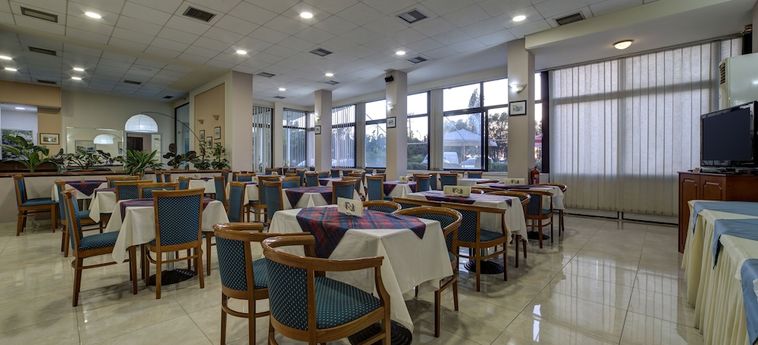 Delfini Hotel Patras: Foto 