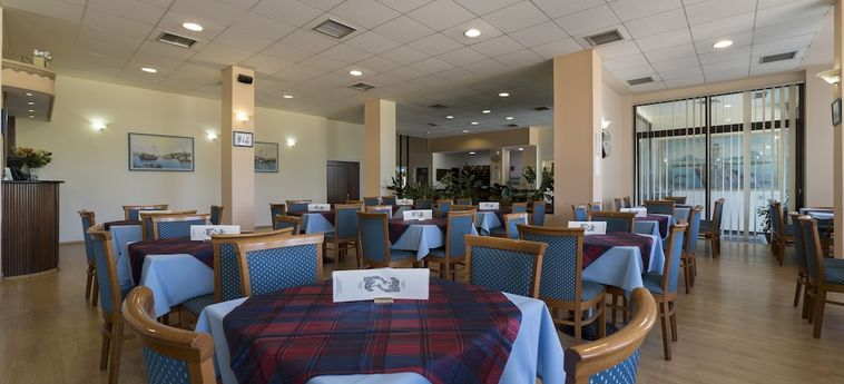 Delfini Hotel Patras: Foto 