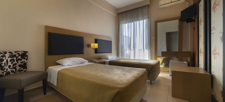 Delfini Hotel:  PATRAS