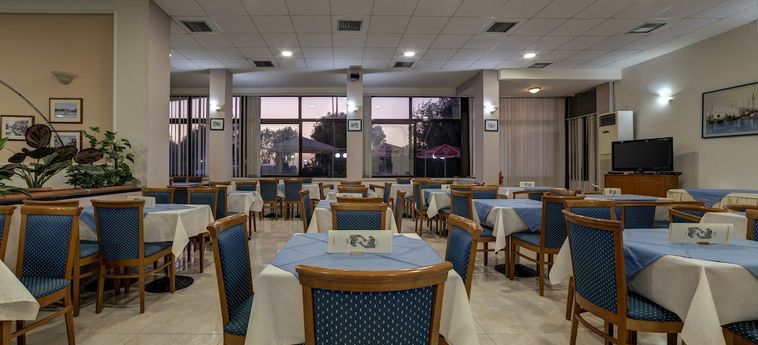 Delfini Hotel:  PATRAS