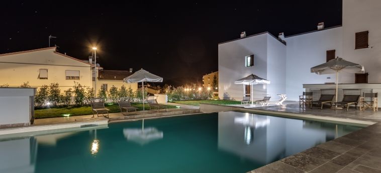 THE FLORENCE HILLS LUXURY RESORT 4 Sterne
