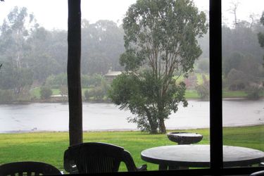 Hotel Pemberton Lake View Chalets:  PEMBERTON - WESTERN AUSTRALIA